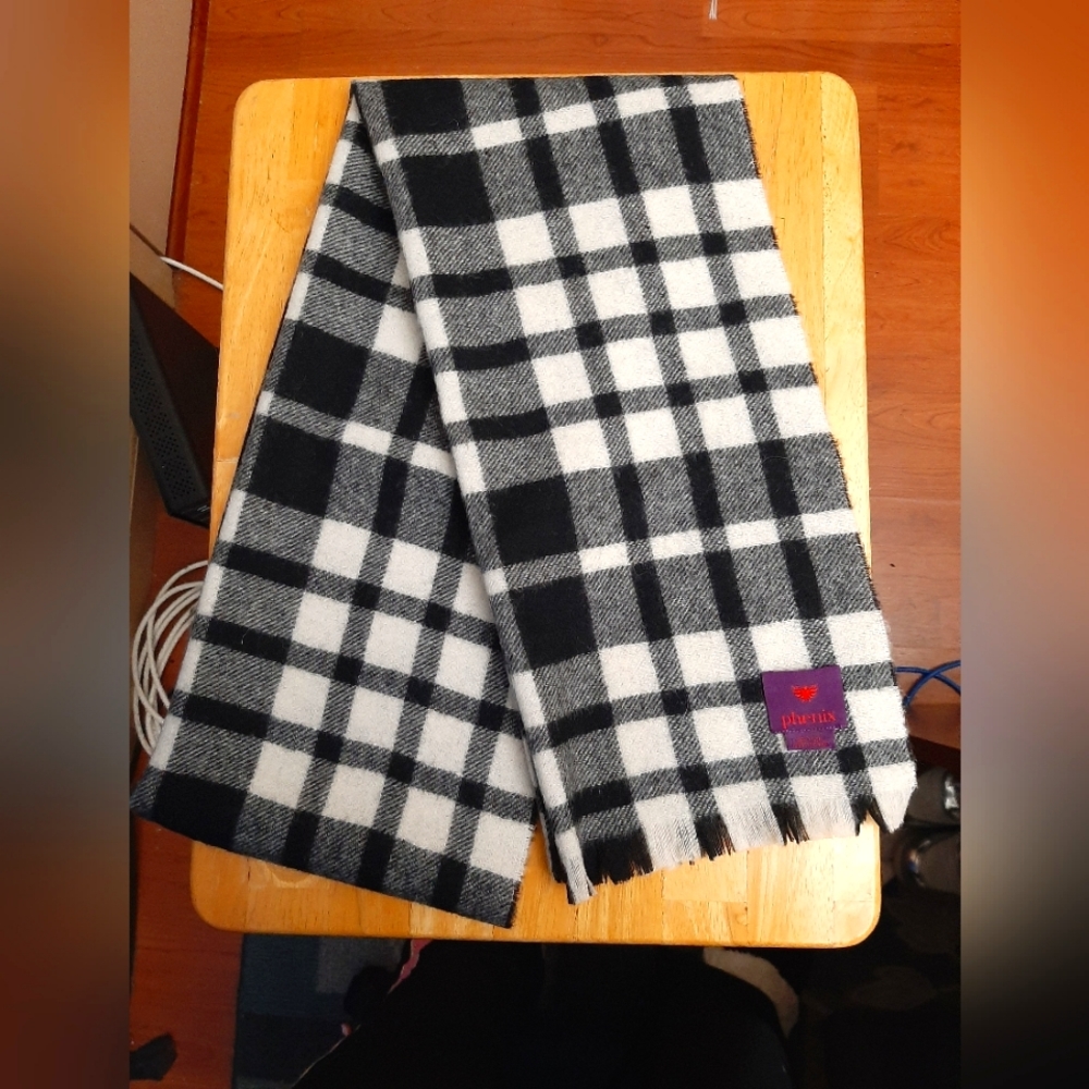 Phenix 100% wool plaid scarf
